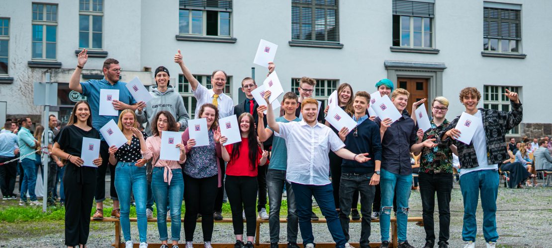 Schülerinnen und Schüler der Höheren Berufsfachschule
